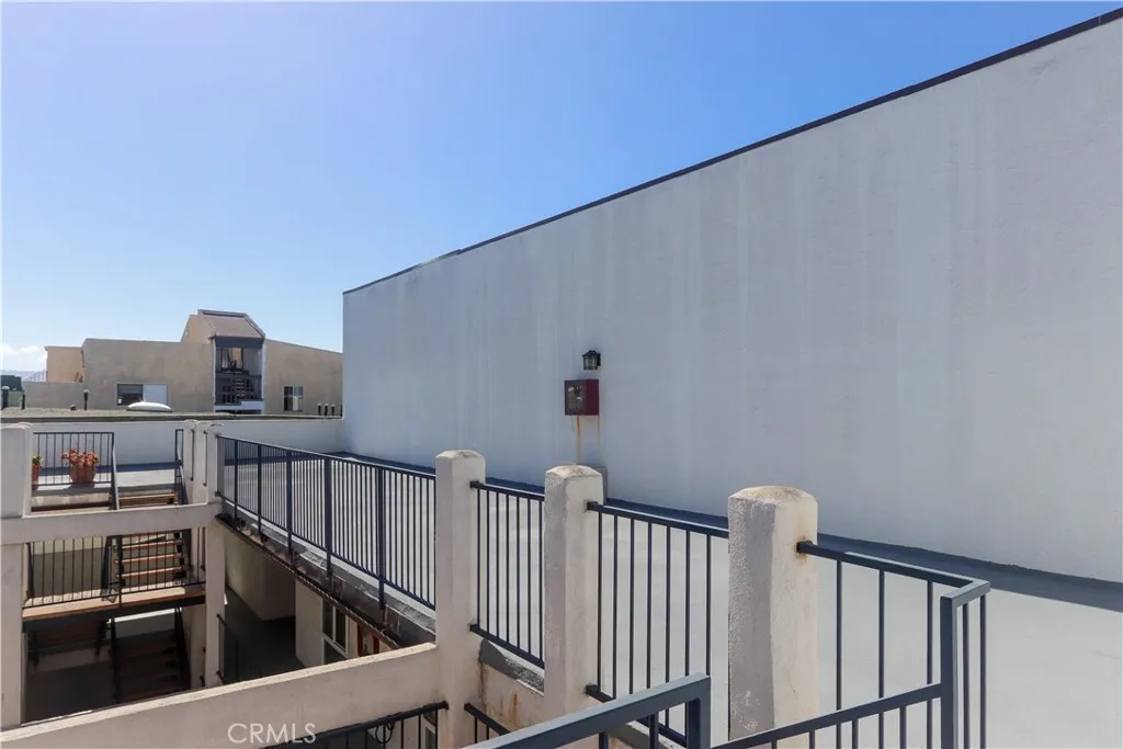 Hermosa Beach, California 90254, United States, 1 Bedroom Bedrooms, ,1 BathroomBathrooms,Residential,Active,233766