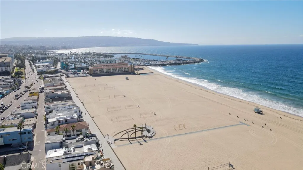 Hermosa Beach, California 90254, United States, 1 Bedroom Bedrooms, ,1 BathroomBathrooms,Residential,Active,233766