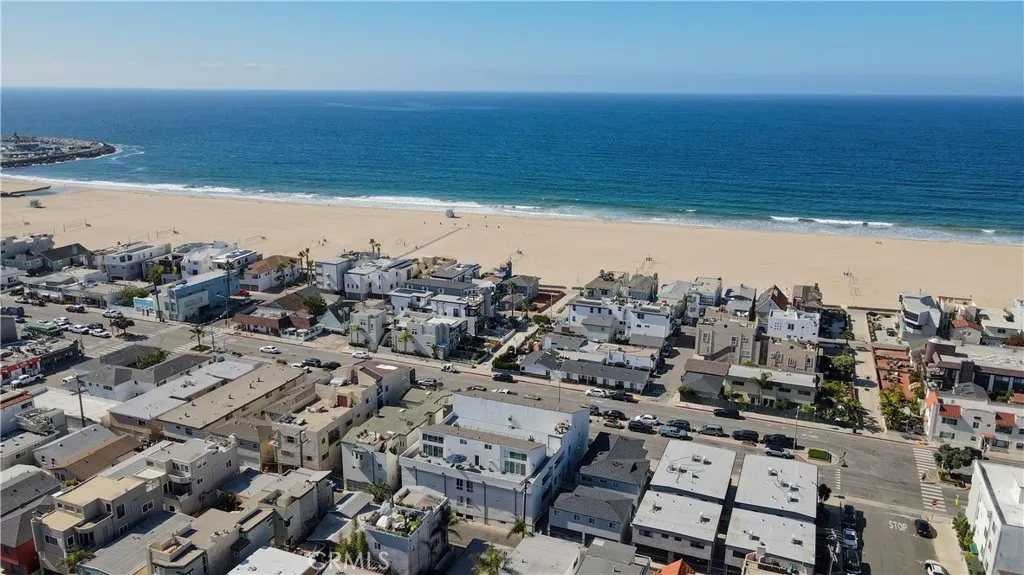 Hermosa Beach, California 90254, United States, 1 Bedroom Bedrooms, ,1 BathroomBathrooms,Residential,Active,233766