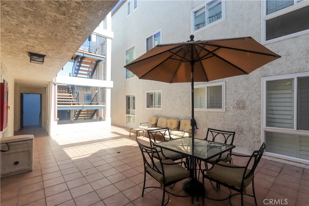 Hermosa Beach, California 90254, United States, 1 Bedroom Bedrooms, ,1 BathroomBathrooms,Residential,Active,233766