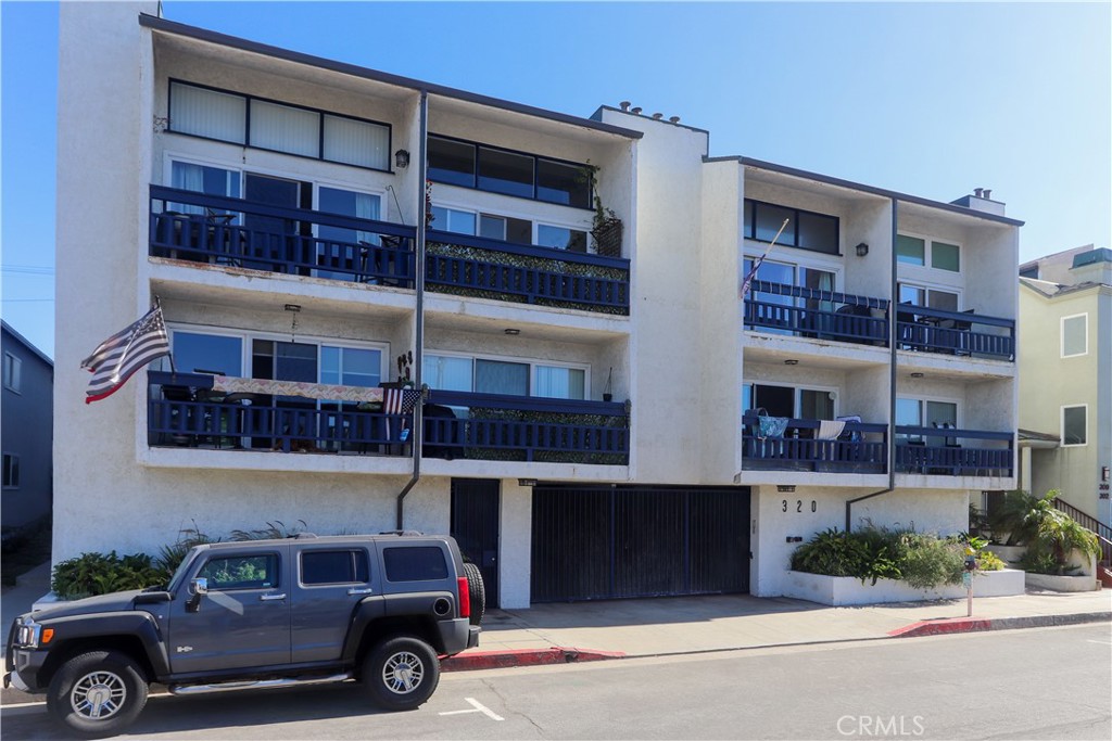 320 Hermosa Avenue 102