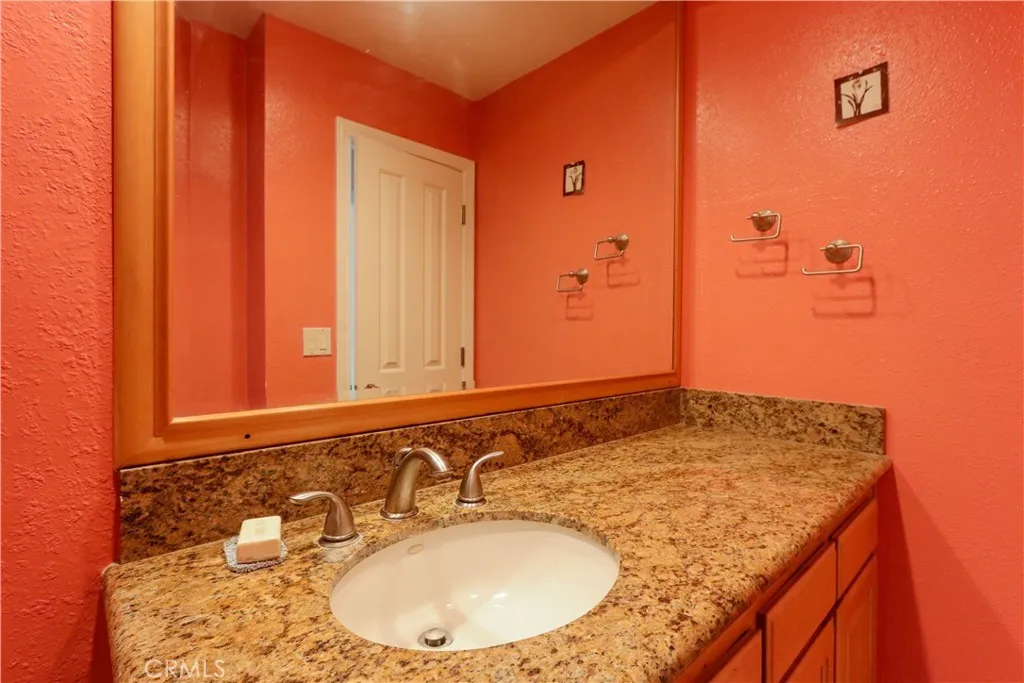 Hermosa Beach, California 90254, United States, 1 Bedroom Bedrooms, ,1 BathroomBathrooms,Residential,Active,233766