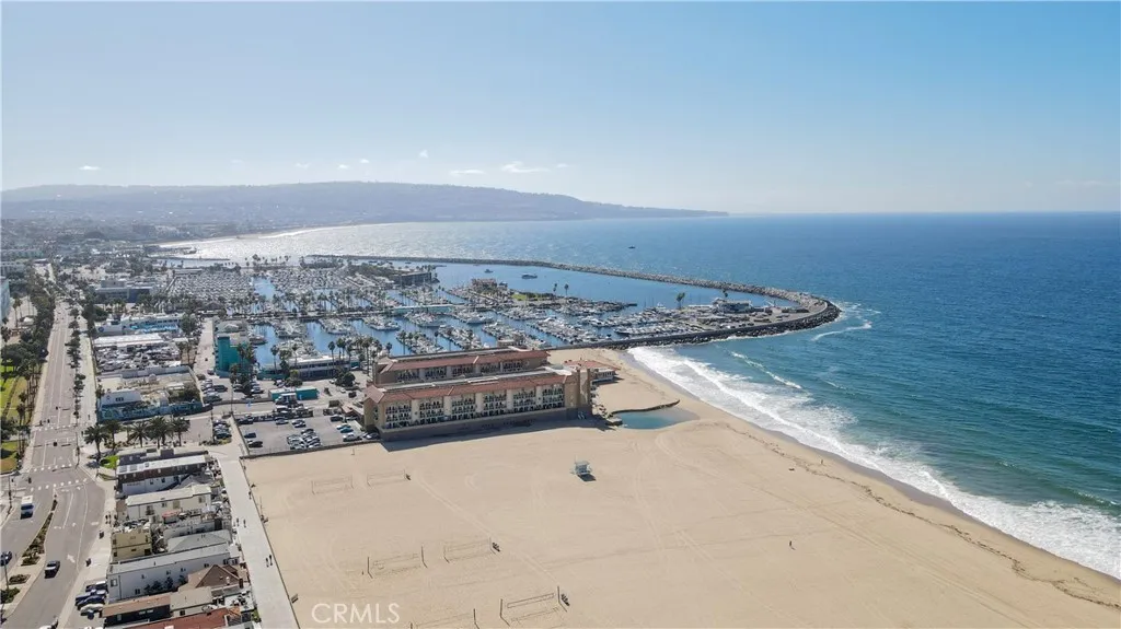 Hermosa Beach, California 90254, United States, 1 Bedroom Bedrooms, ,1 BathroomBathrooms,Residential,Active,233766