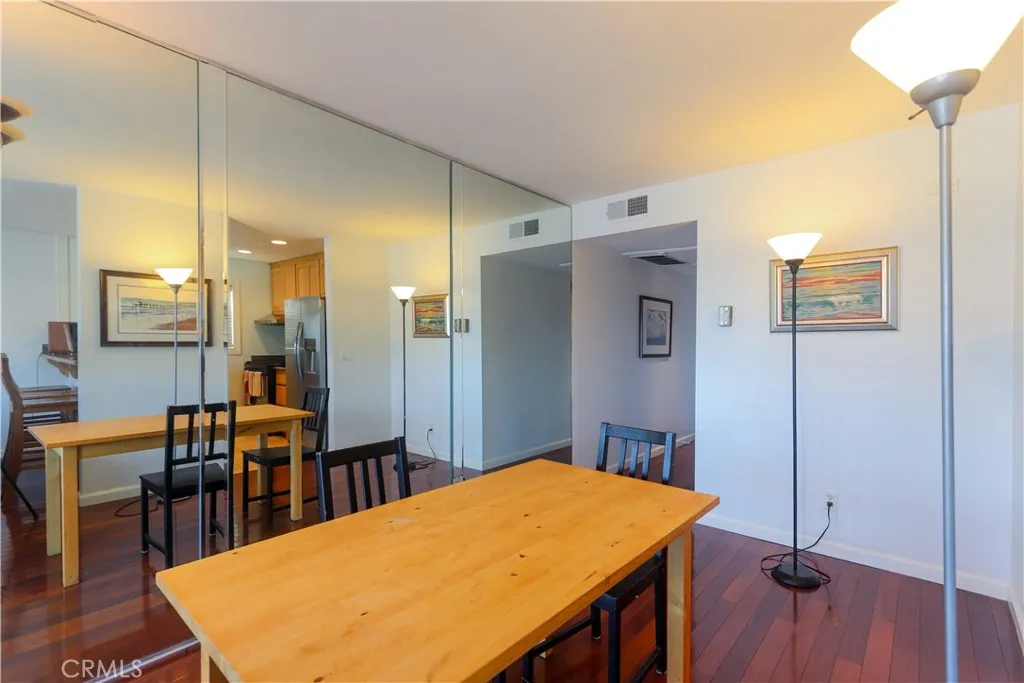 Hermosa Beach, California 90254, United States, 1 Bedroom Bedrooms, ,1 BathroomBathrooms,Residential,Active,233766