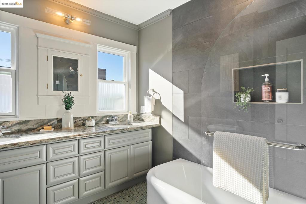 CROCKER HGHLANDS - Residential