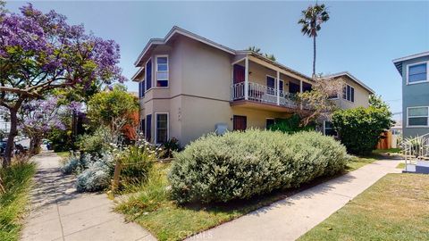 Photo of 239 1/2 3rd Avenue, Venice, CA 90291 (MLS # LG25254894)