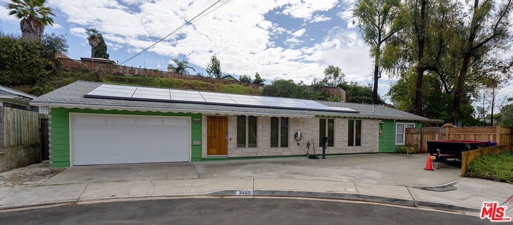 3405 Aveley Place
