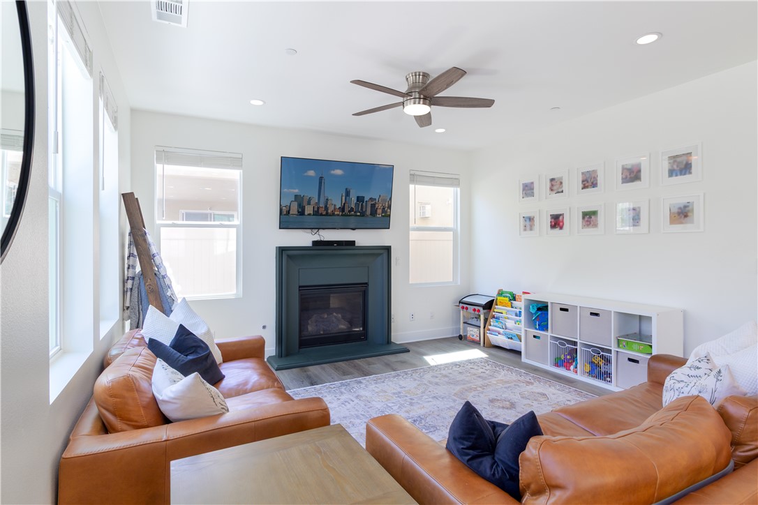 Bedford Canyon - Residential Lease