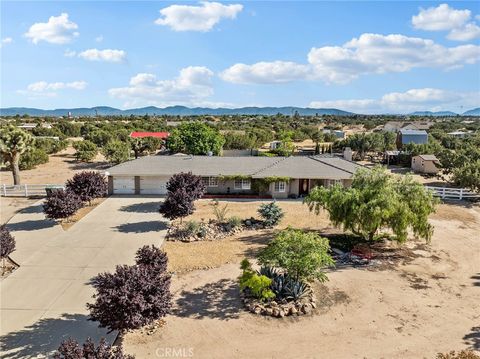 Photo of 12825 Cedar Street, Hesperia, CA 92344 (MLS # IG26092361)