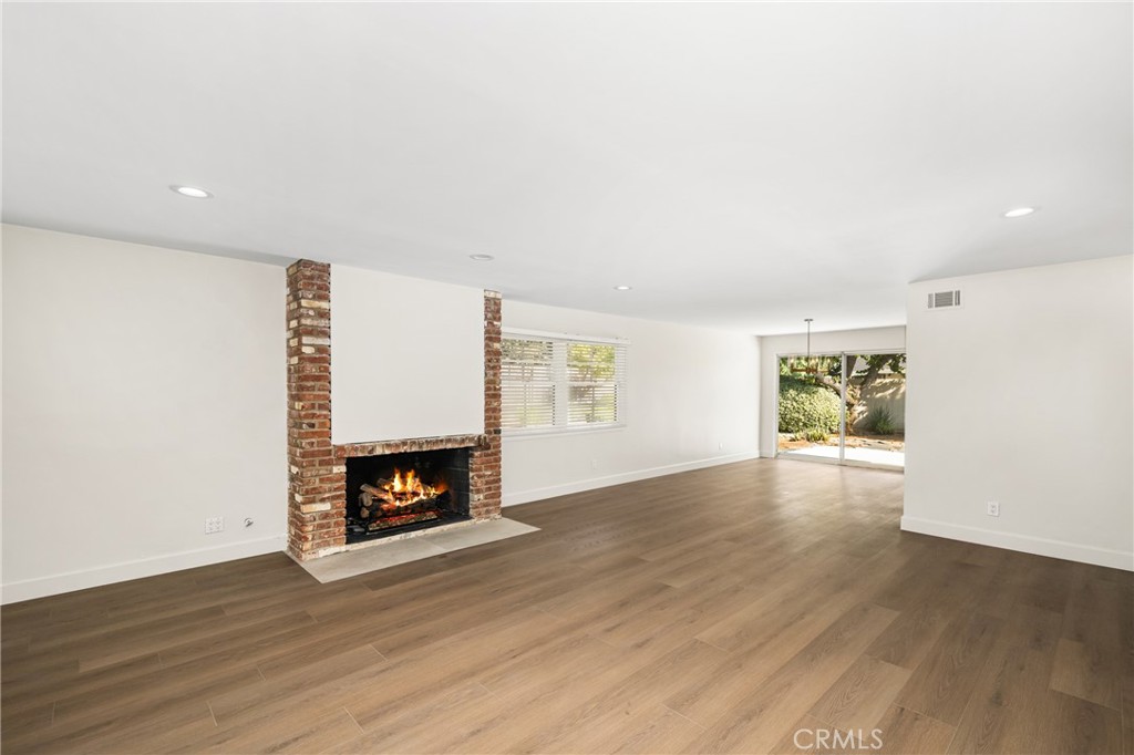 18642 Beachmont