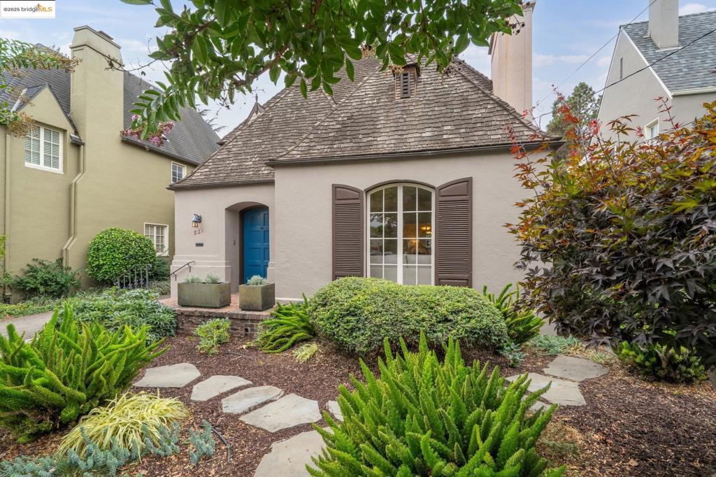 ESTUDILLO ESTATES - Residential