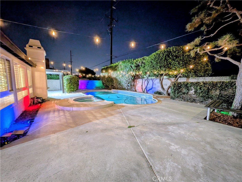 9466 Warbler Avenue