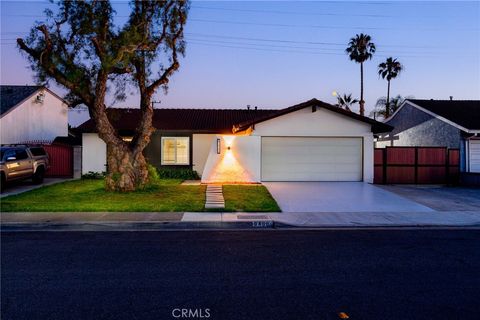 Photo of 9466 Warbler AVE, Fountain Valley, CA 92708 (MLS # PW26100429)
