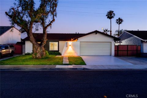 Photo of 9466 Warbler Avenue, Fountain Valley, CA 92708 (MLS # PW26100429)