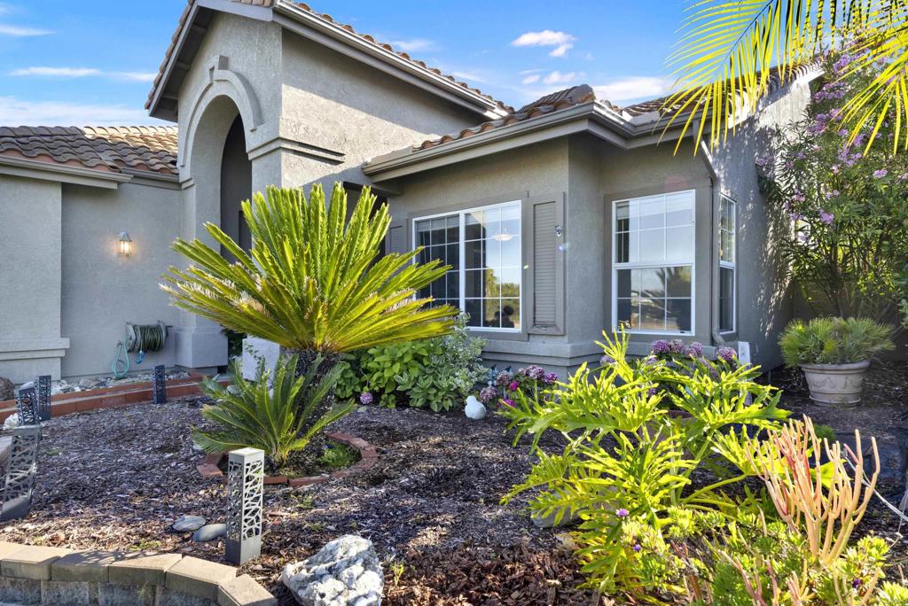 4976 Skyhawk Way