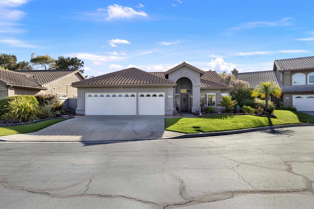 4976 Skyhawk Way