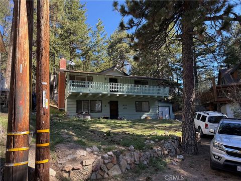 Photo of 31776 Panorama Road, Running Springs, CA 92382 (MLS # IV26061116)