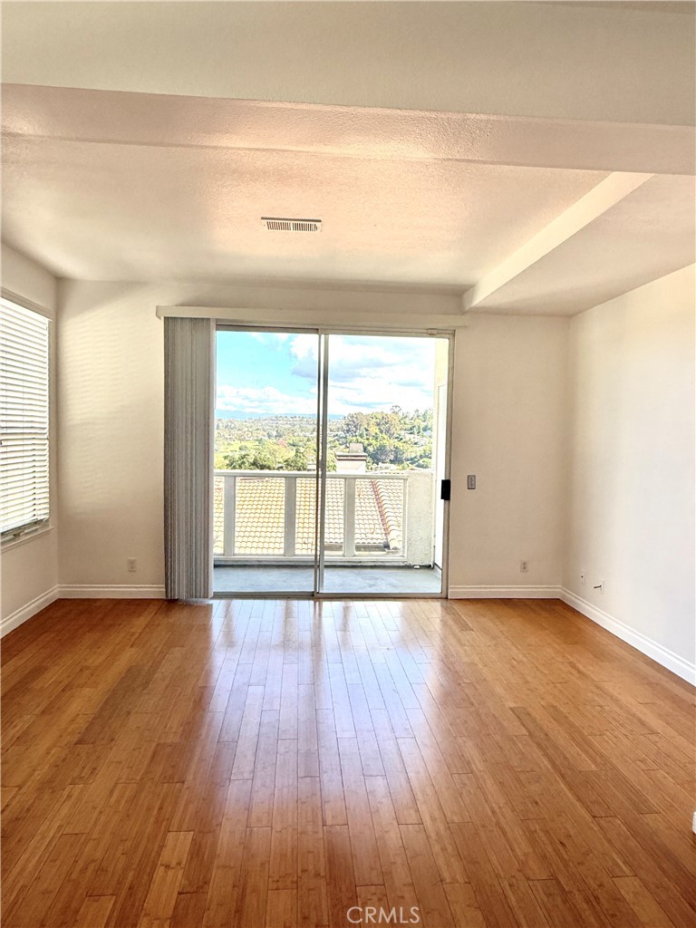 La Vista (LVIS) - Residential Lease