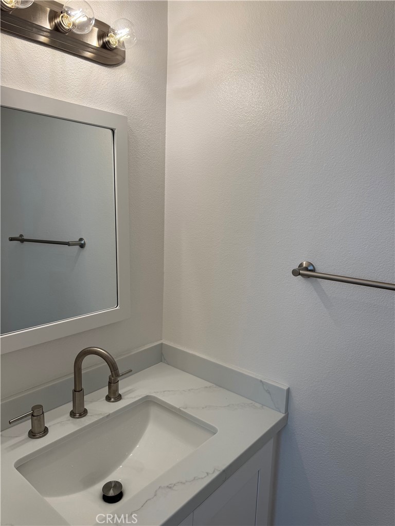 La Vista (LVIS) - Residential Lease