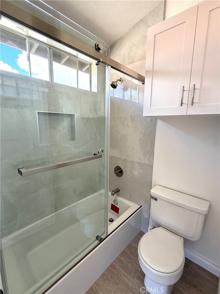 La Vista (LVIS) - Residential Lease