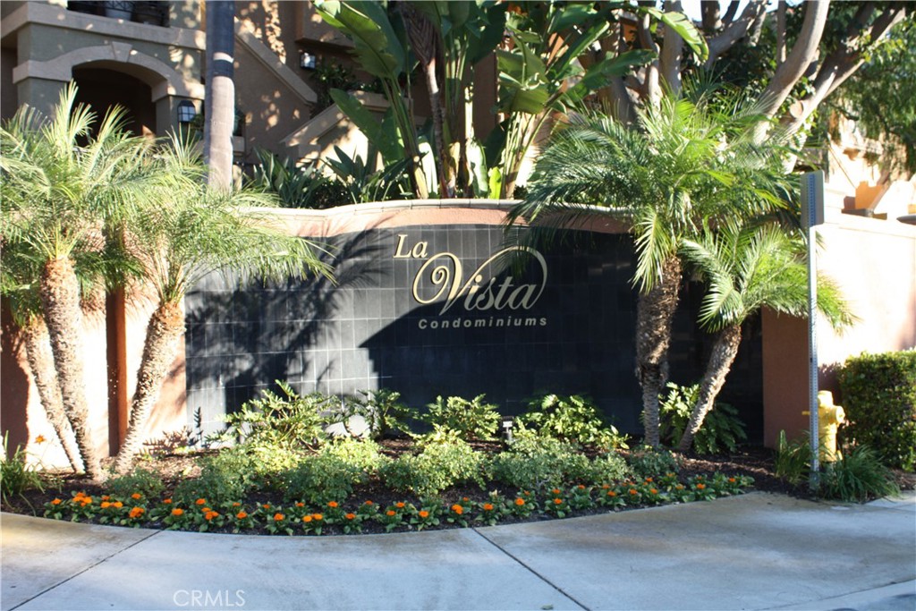 Charming upgraded 2 master suite, 2.5-bathroom end unit townhome in the beautiful community of La Vista in Laguna Niguel. Spacious living room with spectacular panoramic view of city lights, mountains, and El Niguel Country Club. Upgraded gourmet kitchen with new white shaker cabinets with soft closing drawers and doors and quartz countertops. Main master suite with panoramic view of Saddleback Mountain, golf course and the city lights. Also, new upgraded master bathroom with walk in shower, designer polished porcelain tiles on shower walls, new vanity, and quartz countertops. Second master suite with new bathtub, frameless shower glass doors, polished porcelain tiles on bathtub walls and new cabinets with quartz countertops. Other features include stainless appliances with refrigerator and microwave, inside laundry closet conveniently located upstairs between the master suites with washer and dryer included. High ceilings, recessed lighting, ceiling fan, upgraded powder bathroom located on the first floor, plenty of closet storage, new designer interior paint. Resort-style community area includes pool, spa, gym, and clubhouse. Close to beautiful OC beaches, parks/recreation, shopping, Dana Point Harbor/Marina.