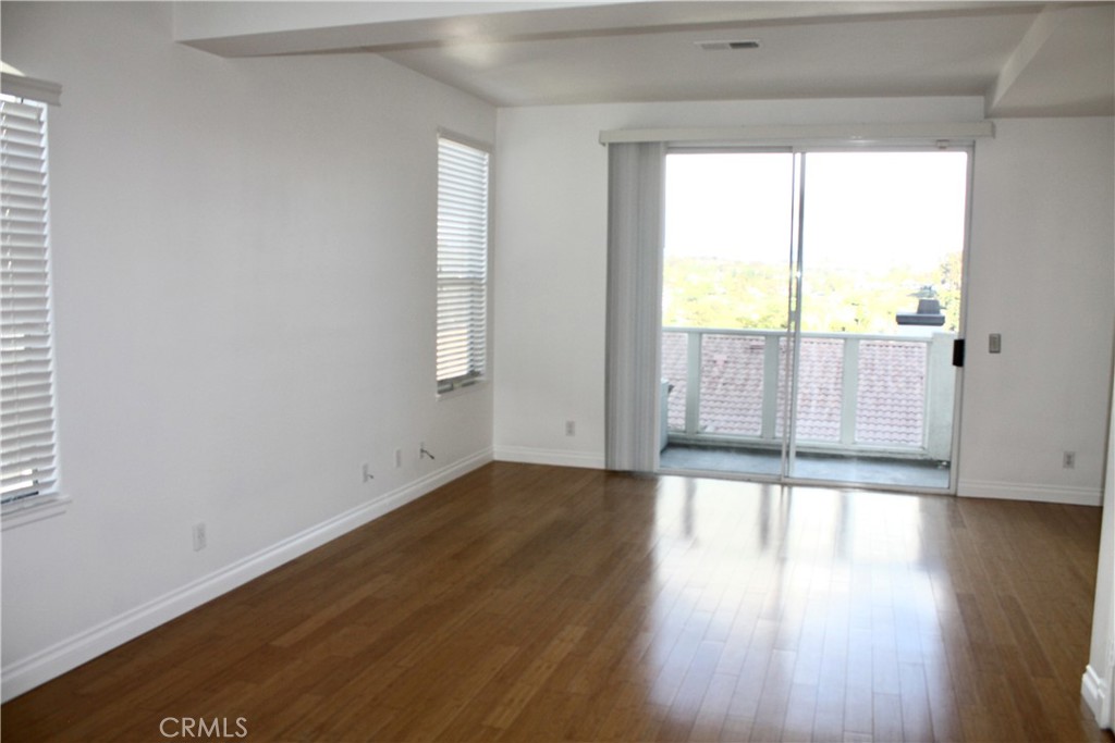 La Vista (LVIS) - Residential Lease