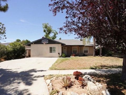Photo of 11764 Sutter Avenue, Yucaipa, CA 92399 (MLS # IV26088945)