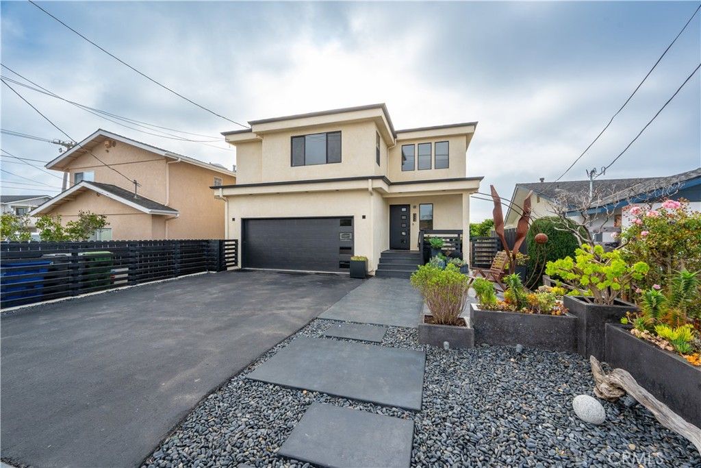 Photo of 1229 Hillcrest Dr, Morro Bay, CA 93442 (MLS # PI25266316)