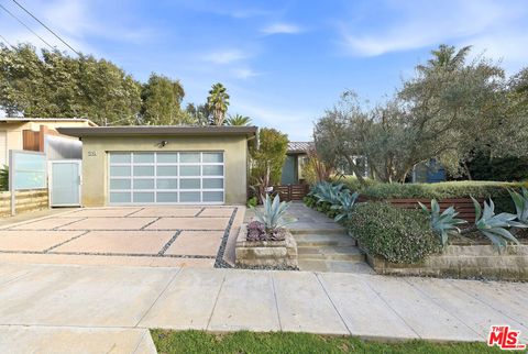 Photo of 3154 Queensbury Drive, Los Angeles, CA 90064 (MLS # 25620965)