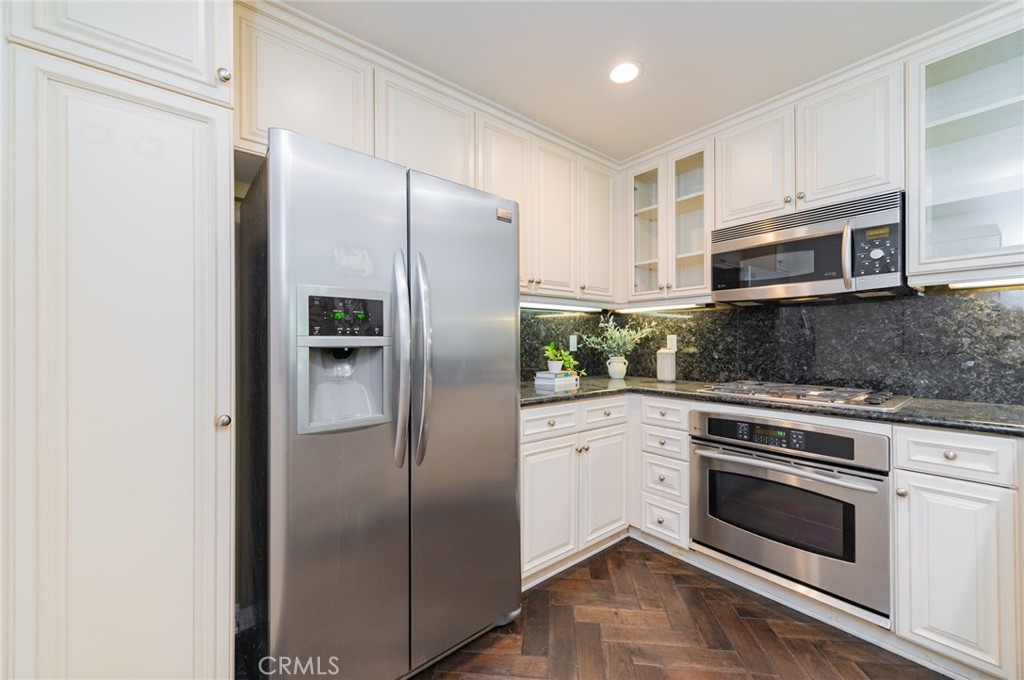 Ashton Green (ASHG) - Residential Lease