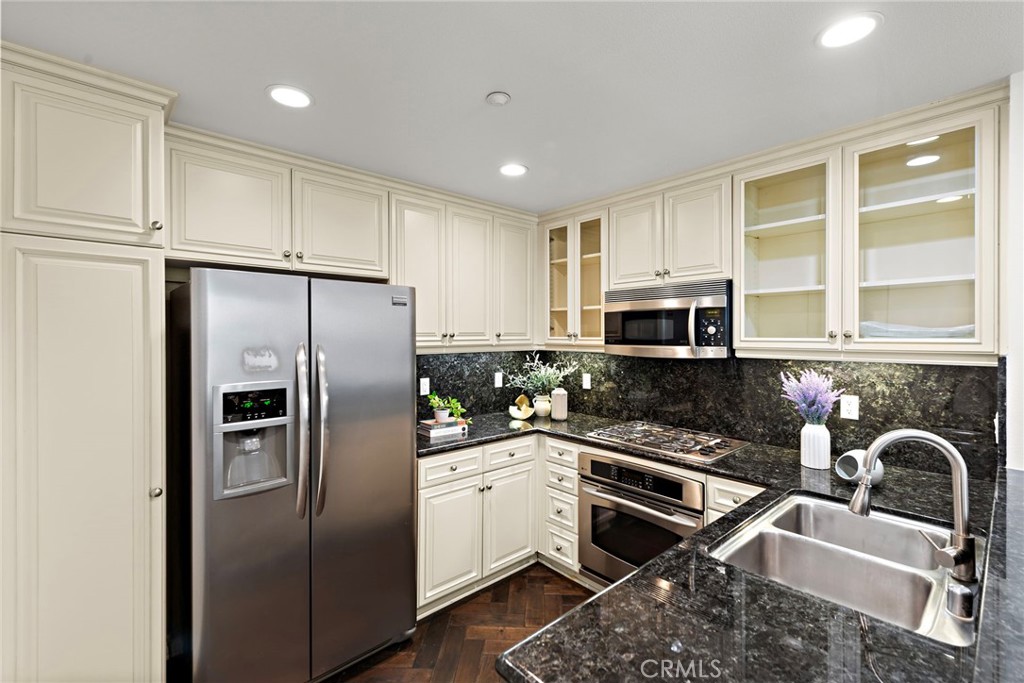 Ashton Green (ASHG) - Residential Lease