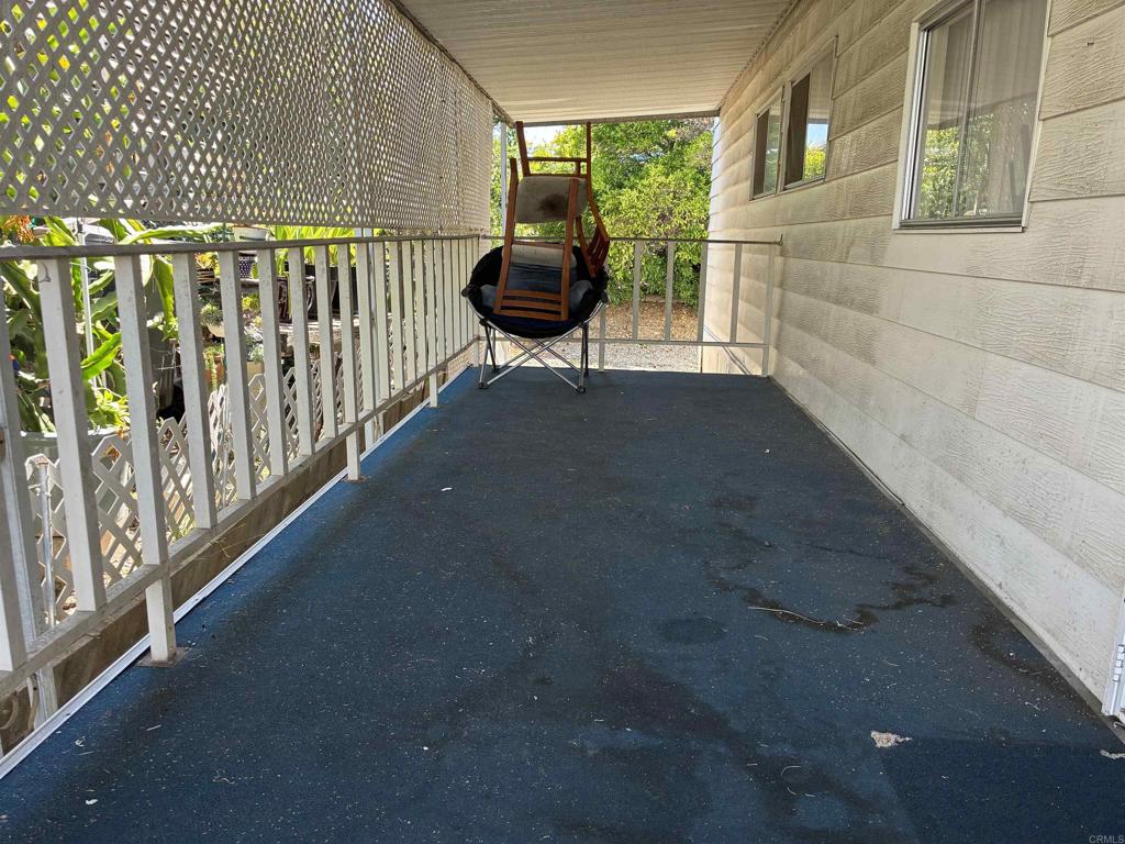 718 Sycamore Avenue 23