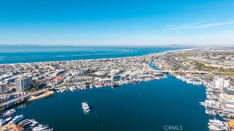 Photo of 101 SCHOLZ PLAZA PH 16 Plz, Newport Beach, CA 92663 (MLS # NP26064387)