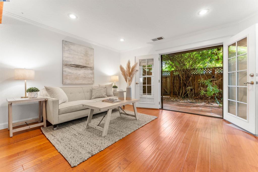 LIVERMORE DOWNS - Residential