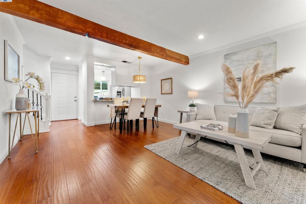 LIVERMORE DOWNS - Residential