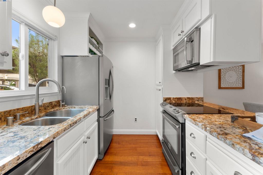 LIVERMORE DOWNS - Residential