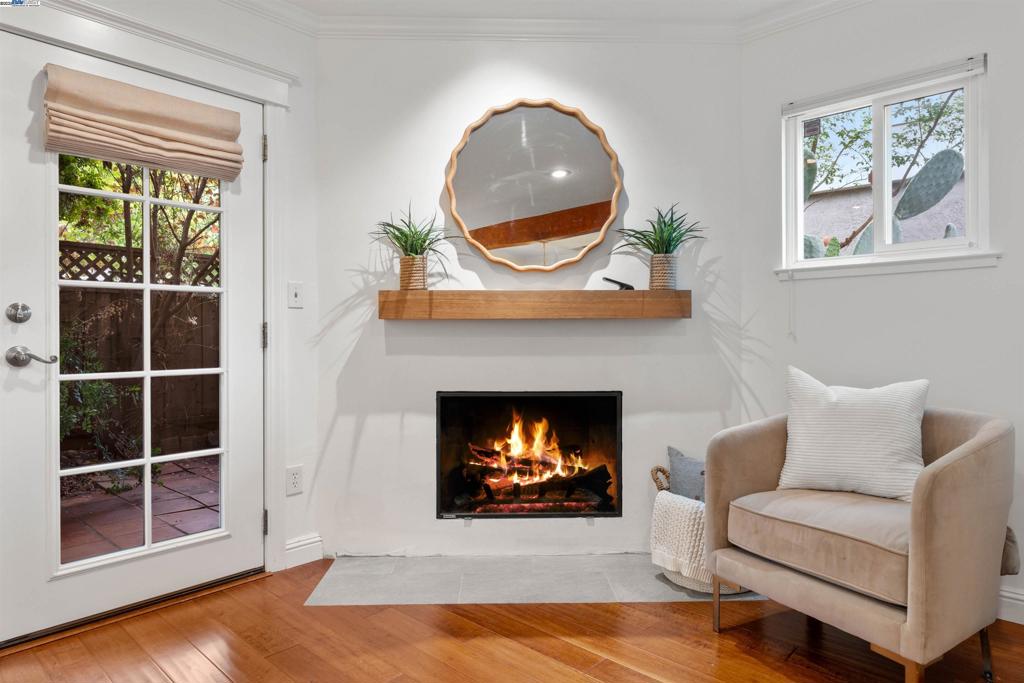 LIVERMORE DOWNS - Residential