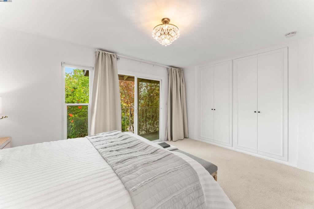 LIVERMORE DOWNS - Residential