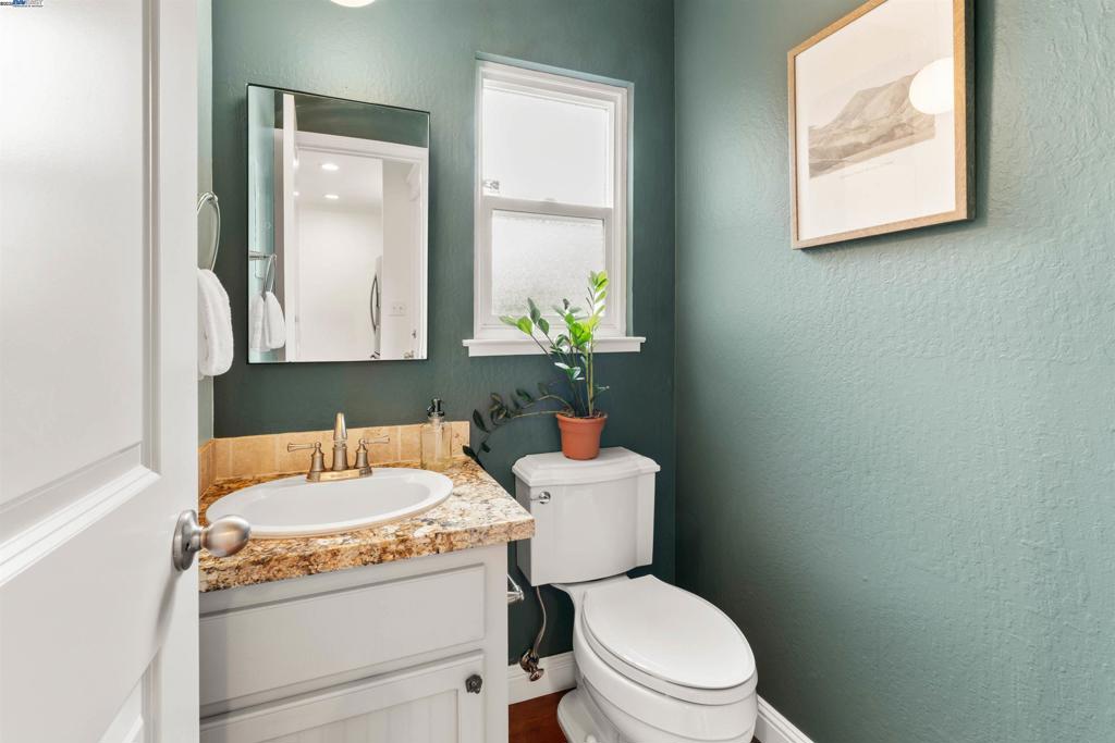 LIVERMORE DOWNS - Residential