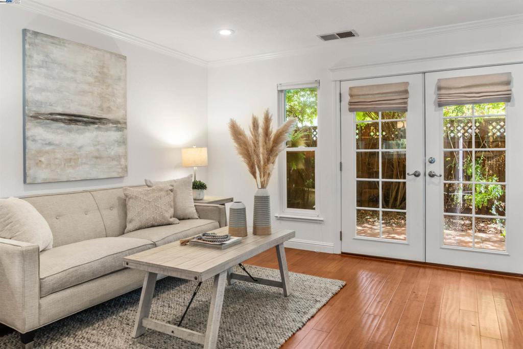 LIVERMORE DOWNS - Residential