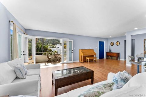 Photo of 2360 Torrey Pines Rd Rd #28, La Jolla, CA 92037 (MLS # 260004507SD)