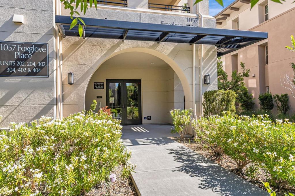 Welcome to this one-story luxury condo in North San Joses Orchard Park, once named Bay Areas Best Community of the Year. Step inside to discover a bright and airy 3-bedroom, 2.5-bath layout, thoughtfully designed with walk-in closets in every bedroom and an open-concept living space that seamlessly connects the kitchen, dining, and living areasideal for both everyday living and entertaining. The gourmet kitchen features high-end stainless-steel appliances, a generous island with a breakfast bar, and stylish pendant lighting. A delightful balcony offers the perfect spot for morning coffee. Large windows throughout the home allow natural light to flood the interior, creating a bright and airy ambiance. The two layers of windows, similar to triple-pane, offer enhanced thermal efficiency. Rich hardwood floor, elegant plantation shutters, recessed lighting, and a tankless water heater add to the homes upscale appeal. A semi-private elevator ensures security and easy access for all ages, while the peaceful, friendly community places you just steps from supermarkets, cafes, gyms, restaurants, banks, and Google shuttle stops. With quick access to HWY 880 and 101, this home truly offers the best of space, light, and location.