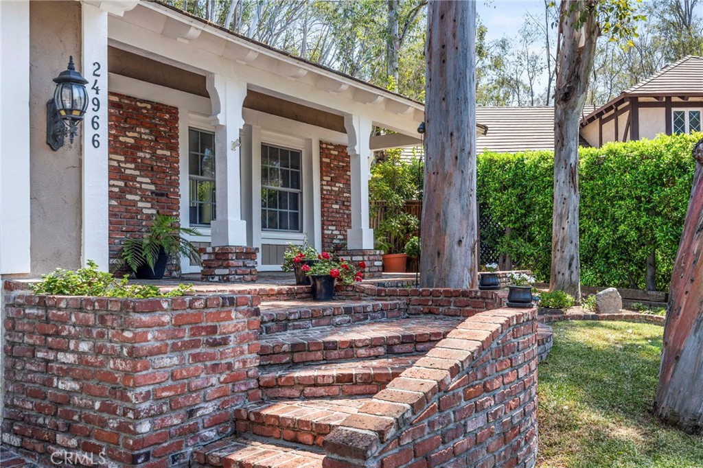 24966 Valley Rim Terrace