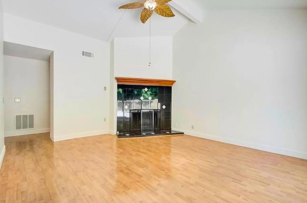 7959 La Riviera Drive