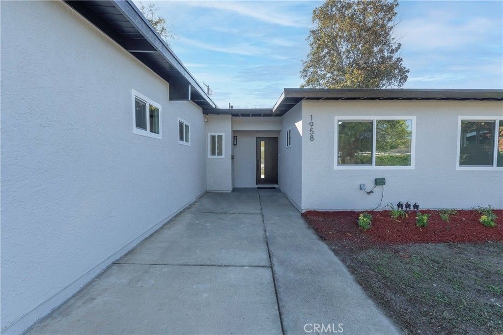 Photo of 1958 Arthur Ave, Pomona, CA 91768 (MLS # CV25266287)