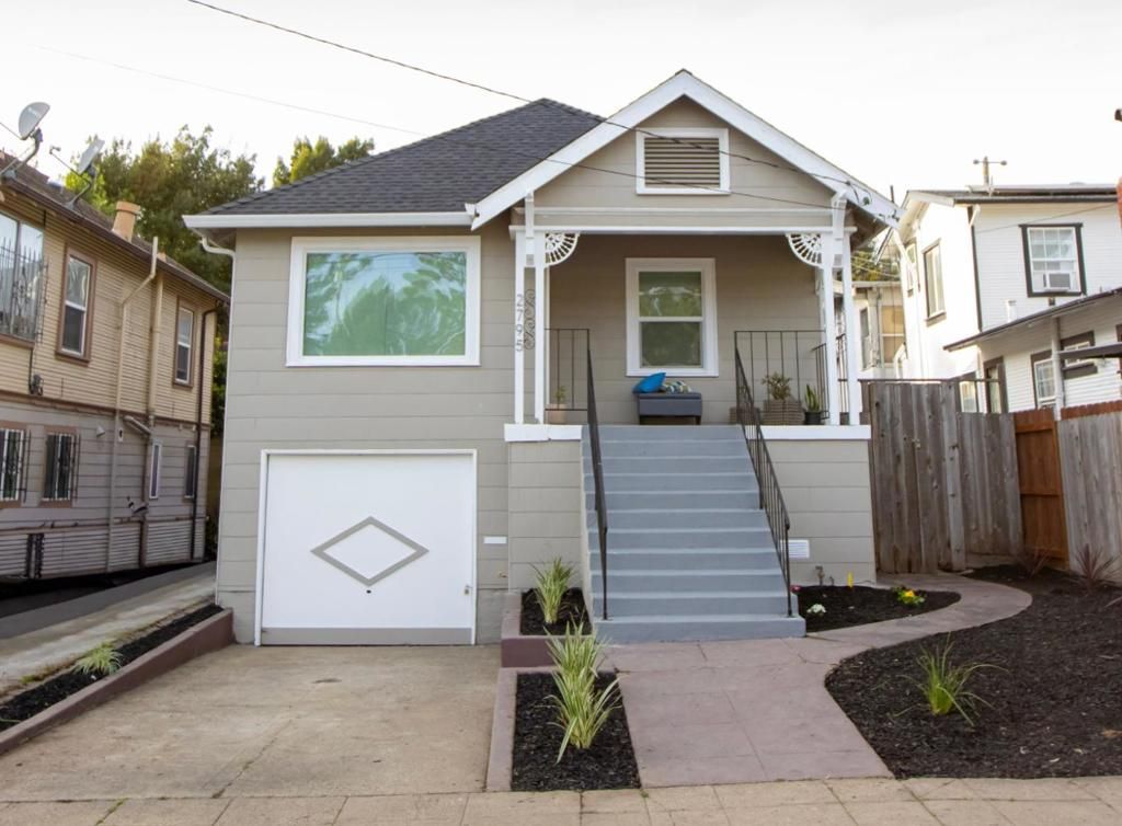 Photo of 2795 25th Ave, Oakland, CA 94601 (MLS # ML82031092)