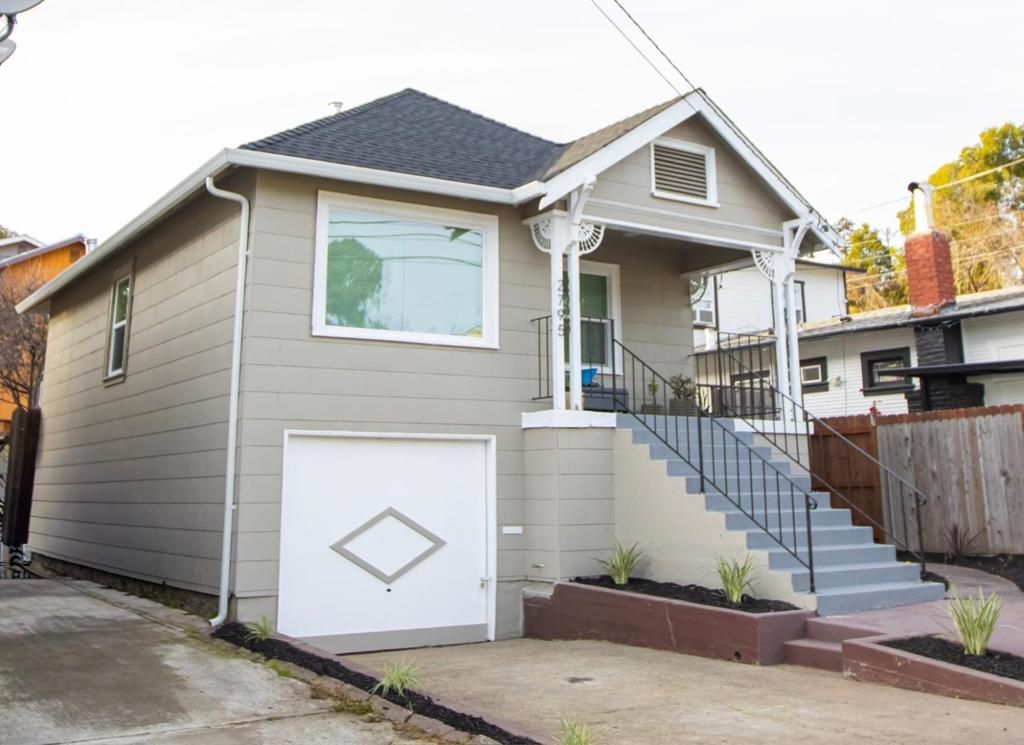 Photo of 2795 25th Ave, Oakland, CA 94601 (MLS # ML82031092)