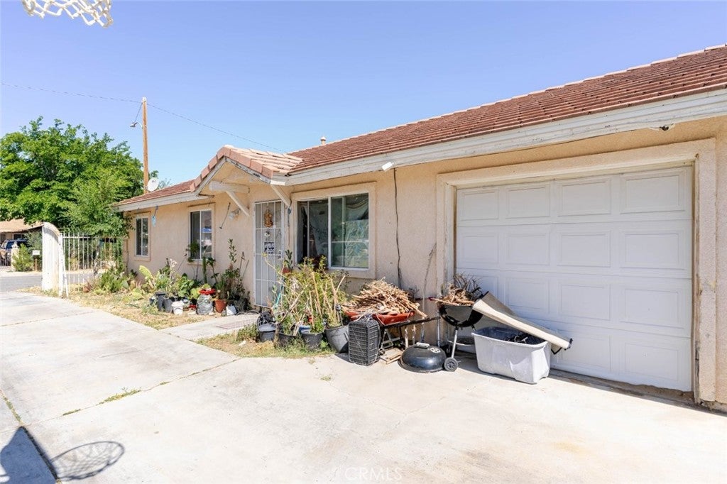 38726 4th Street E
