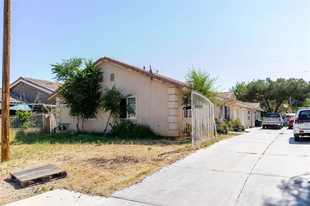 38726 4th Street E