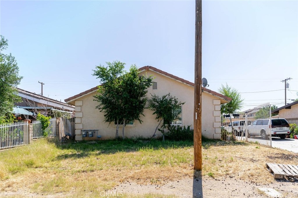 38726 4th Street E